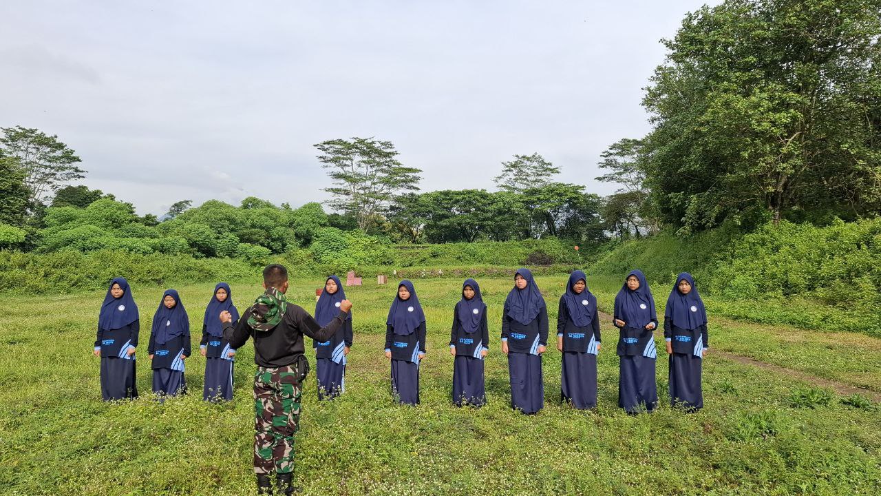 Leadership Elevate - Belajar Kepemimpinan Siswa Siswa SMPII Al Abidin Klaten