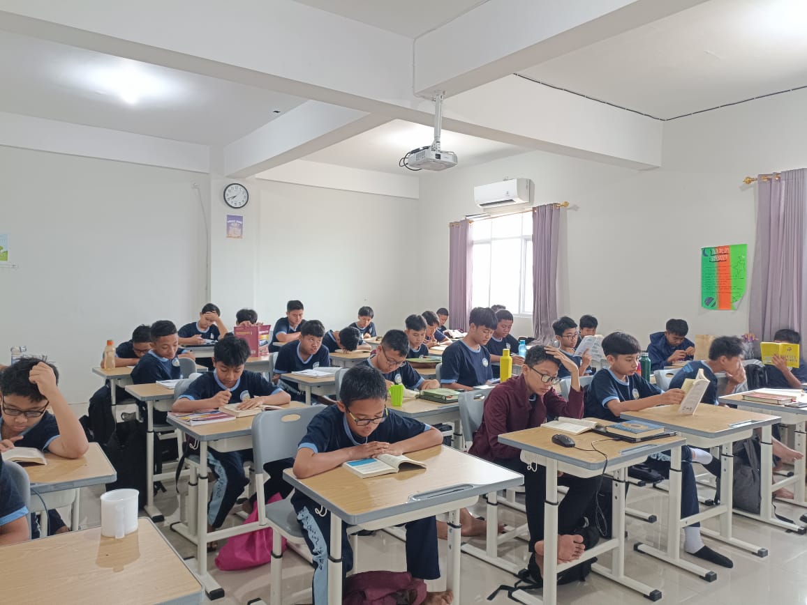 Yuks, Literasi Gemar Membaca Bersama SMPII Al Abidin Klaten