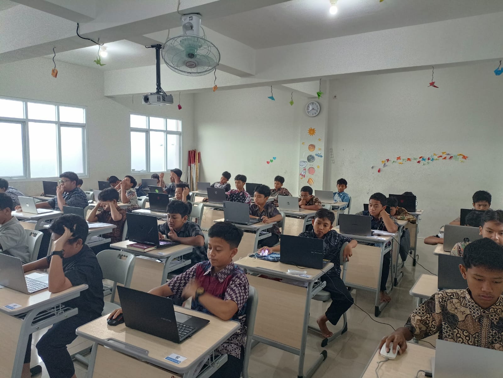 PSTS Hari Ke-2 SMPII Al Abidin Klaten Berlangsung Tertib
