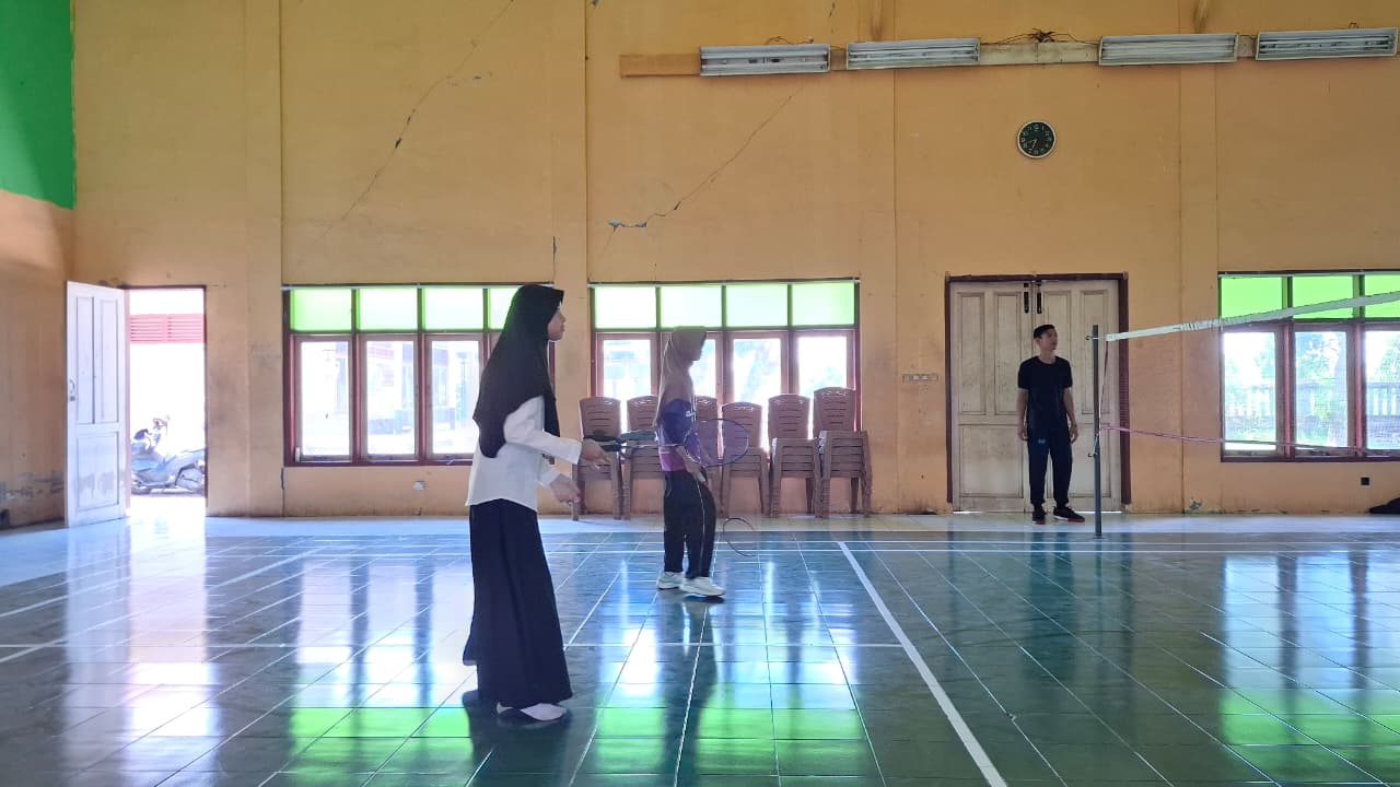 “Apa yang Bikin Ekstra Badminton SMPII Al Abidin Klaten Istimewa?”